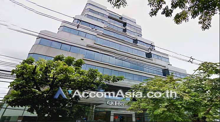 10  Office Space For Rent in Silom ,Bangkok BTS Sala Daeng at Q House Convent AA14066